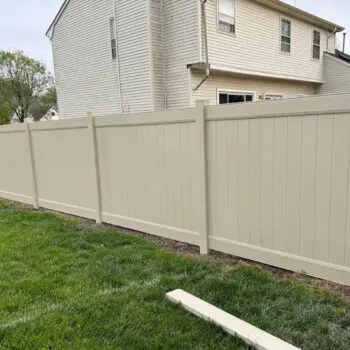 Vinyl privacy fence installation backyard